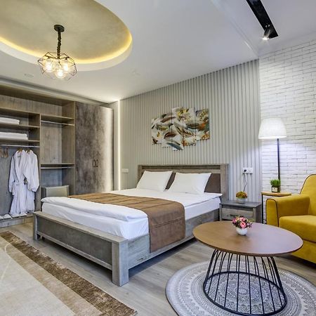 Inter Hotel ビシュケク エクステリア 写真